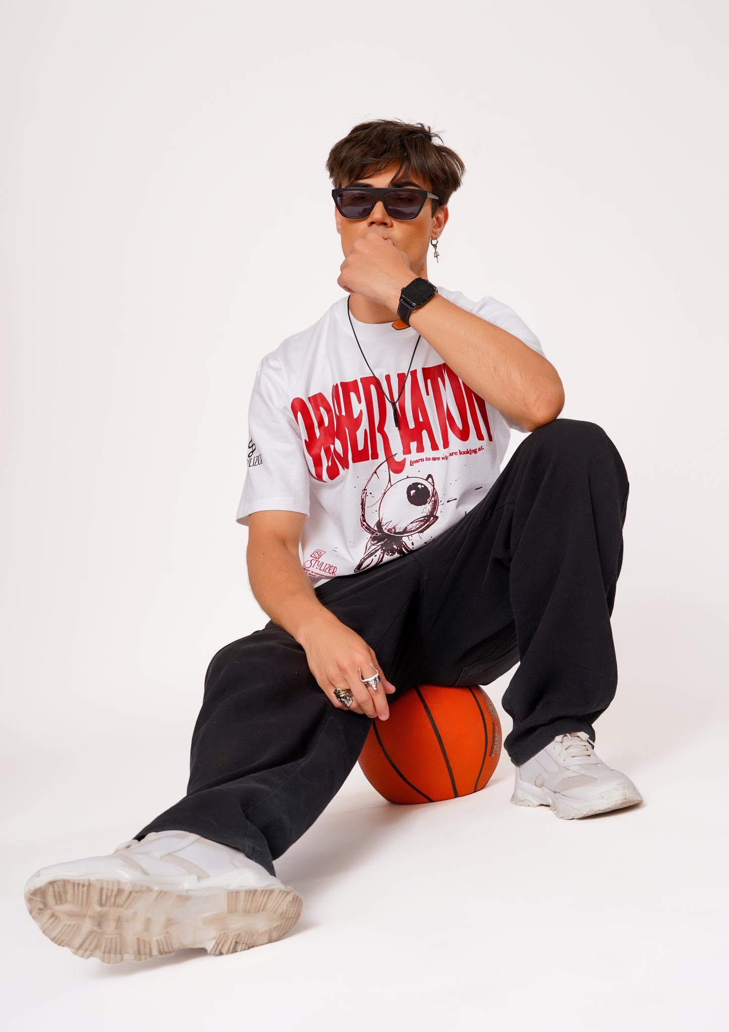OBSERVATION Oversized T-shirt